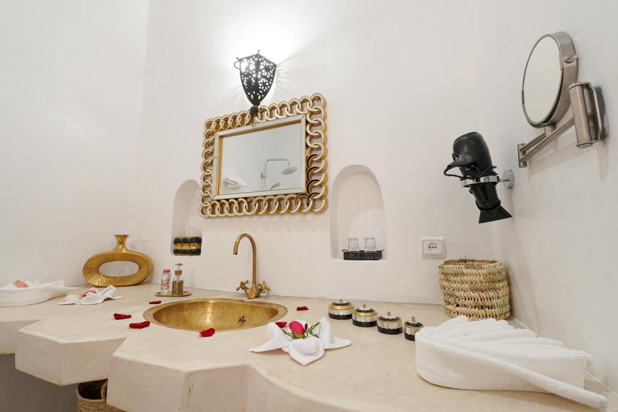 Riad Darna 4 Chambres Avec Piscine Et Petit Dejeuner Марракеш Экстерьер фото